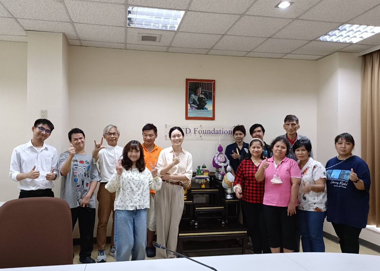 A group photo of training participants, including members of the Dao Ruang Group and APCD taken at the training.