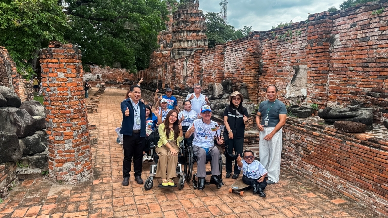 ภาพที่ 8: ผู้เข้าร่วมถ่ายภาพร่วมกัน