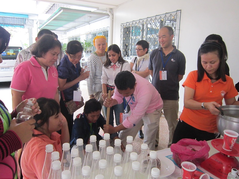 Field visit to Dao Roeung Group (washing liquit)