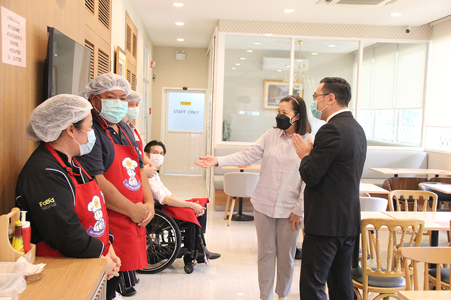H.E. Mr. Tumur Amarsanaa visited the 60+ Plus Kitchen by CP.Ms. Nongluck Kisorawong, the administrative manager escorted the guests with brief information. 