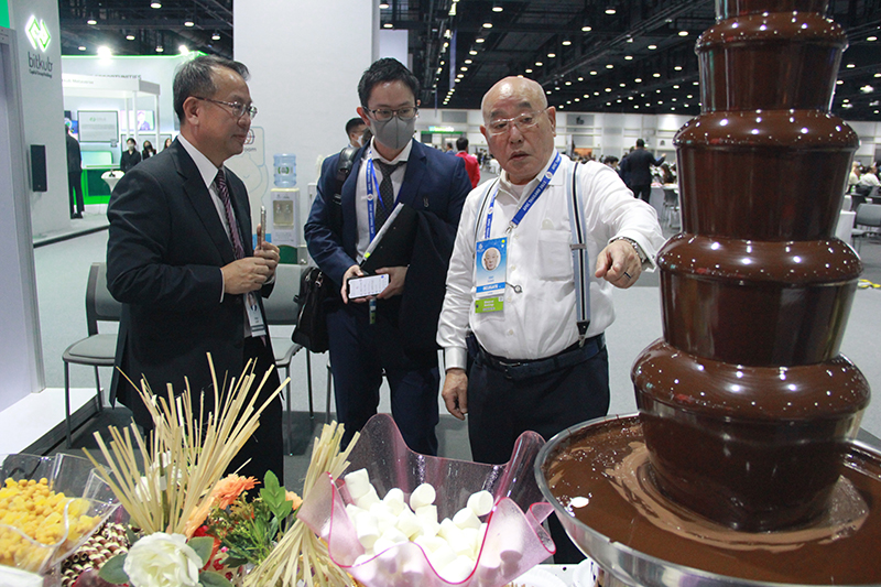 At the Asia-Pacific Economic Cooperation – APEC, the APCD 60+ Plus Bakery & Chocolate Café was supported by the Ministry of Foreign Affairs by having a booth at the Queen Sirikit National Convention Center (QSNCC) during 15-19 November 2022. 