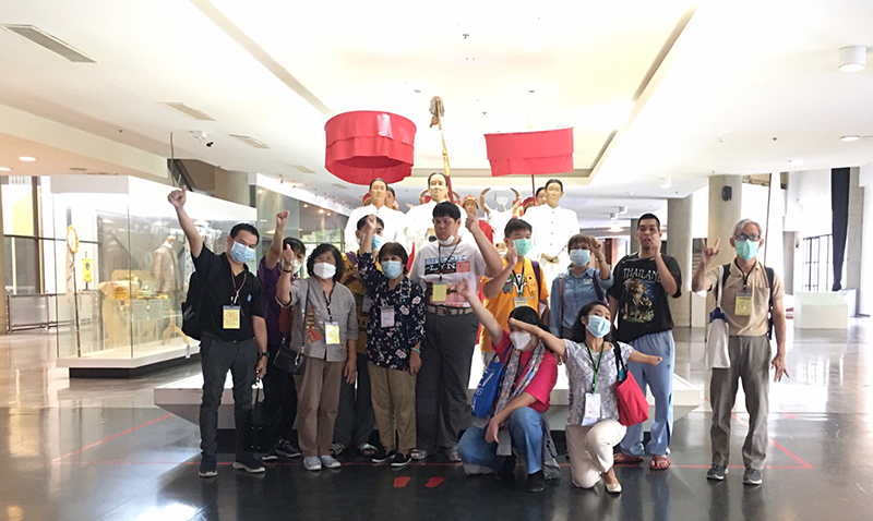 Participants, APCD Staff, and Golden Jubilee Museum of Agriculture Resource Persons stand for a group shot.