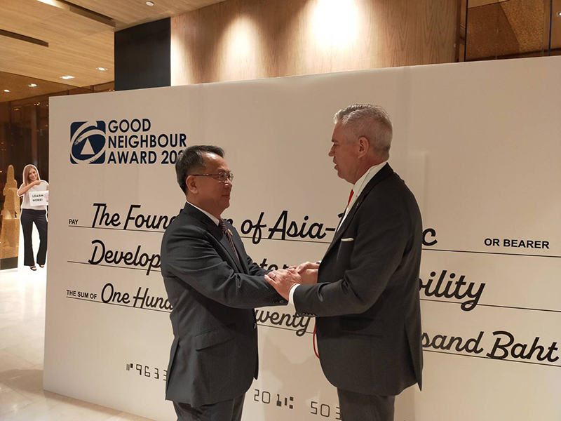the Foundation of Asia-Pacific Development Center on Disability received donation from Mr. Ray Ellis, the Chief Executive Officer of the First National Real Estate, Australia