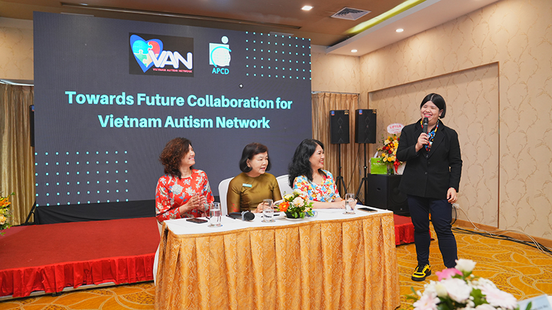 Ms. Supaanong Panyasirimongkol, APCD Networking & Collaboration Officer and Self-Advocates with Autism, delivering presentation on Towards Future Collaboration for Vietnam Autism Network