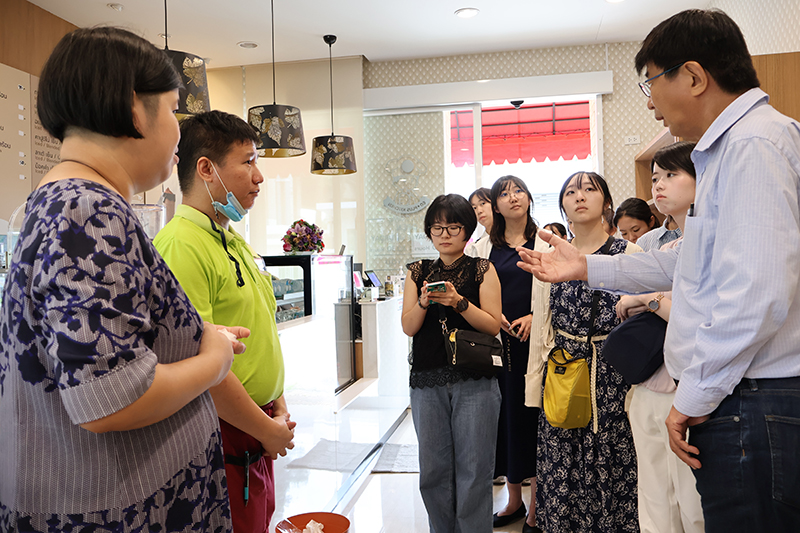 Japanese Visitors Group interviewed employee with disabilities in 60+ plus Kitchen by CP