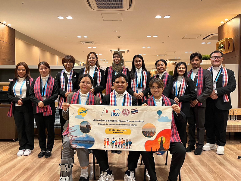 Thai participants from different organizations, including the government sector, and APCD posted an active photo to inspire themselves for the next day's learning program.