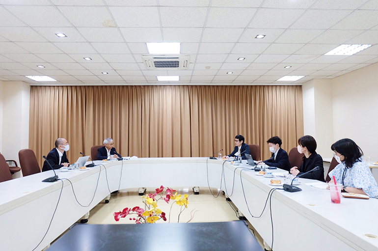 1.	Mr. Takenori Nasu, head of JICA's headquarters, and his team represent with APCD staff and JICA's advisor on promoting disability-inclusive development posed a group photo.