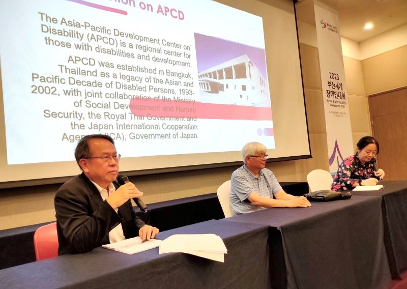 Mr. Piroon presented “Empowering Persons with Disabilities in the Asia-Pacific Region:  Introducing the Asia-Pacific Development Center on Disability (APCD) and International Bridge” on stage.