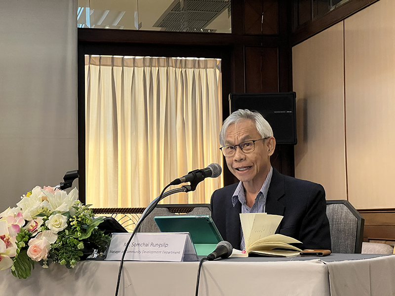 Mr. Somchai Rungsilp, Manager of Community Development Department, APCD worked at the training as moderator and resource person.