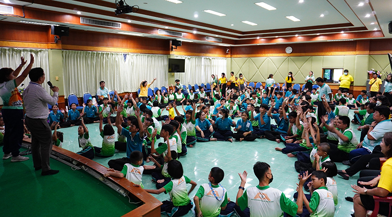 The students engaging in a DRR card game, learning key DRR concepts.