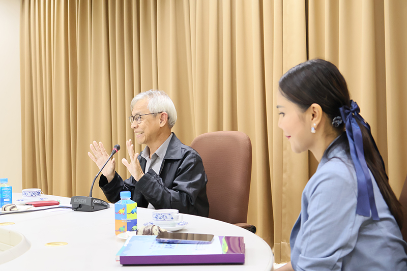 The welcoming speech by Mr. Somchai Rungsilp, the Community Development Department (CDD) Manager at APCD. 