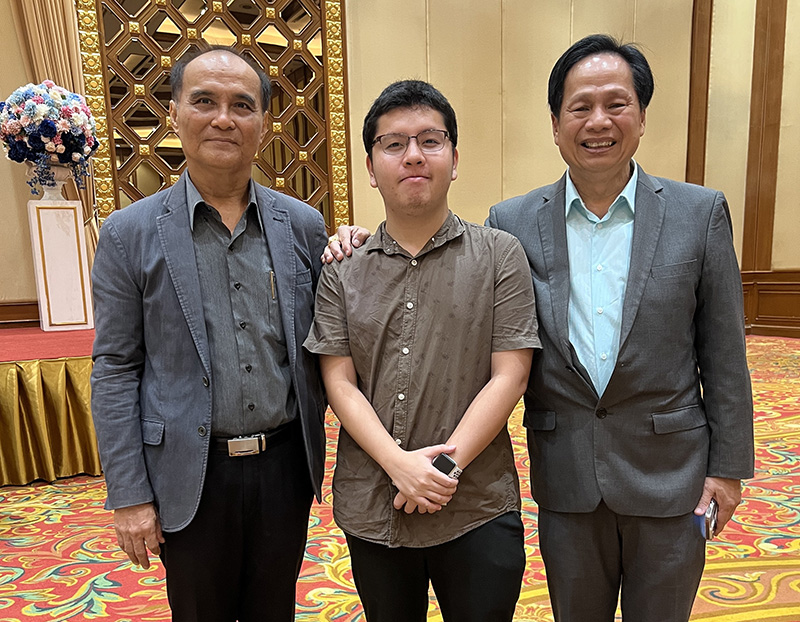 Mr. Chayoot Homdee, Community Development Officer, APCD (in the middle), actively participated the meeting and took a photo with Mr. Chusak Chantayanont, (right hand side) and Mr. Pramote Thammasaroj (Left hand side). 