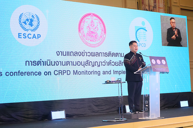 Keynote address by H.E. Mr. Varawut Silpa-archa, Minister of Social Development and Human Security, delivered an inspiring speech on “CRPD: Enhancing Opportunities and Creating Value for Persons with Disabilities in Thailand.” His passionate address highlighted Thailand’s commitment to inclusive development and pointed out the importance of social protecting the rights of persons with disabilities, while sign language interpreter facilitated throughout the program.