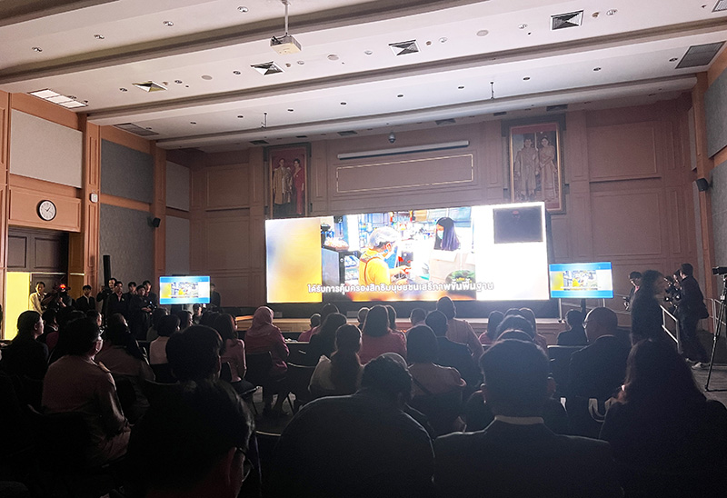 Over a hundred attendees from diverse backgrounds – A view of the conference room filled with participants and invited stakeholders, including representatives from government, civil society, disability organizations, and UN bodies. The large gathering demonstrated the collaborative spirit toward advancing disability rights in Thailand. 