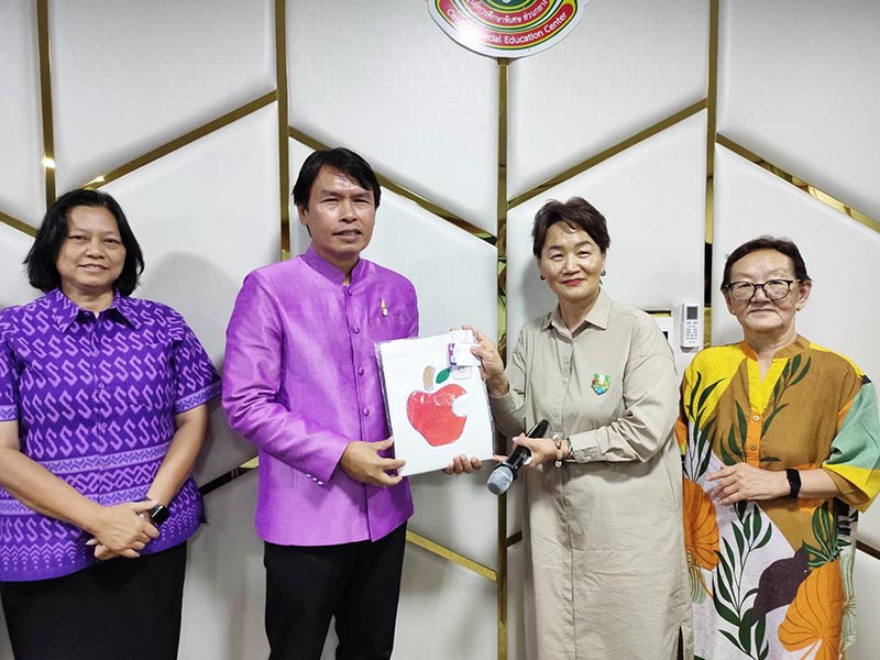 On 13th Mar. APDC visited Central Special Education Center (CSEC), in Din Daeng, Bangkok.