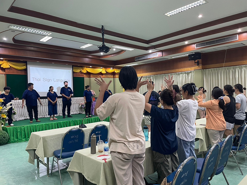Students Participants join Thai Sign Language Session