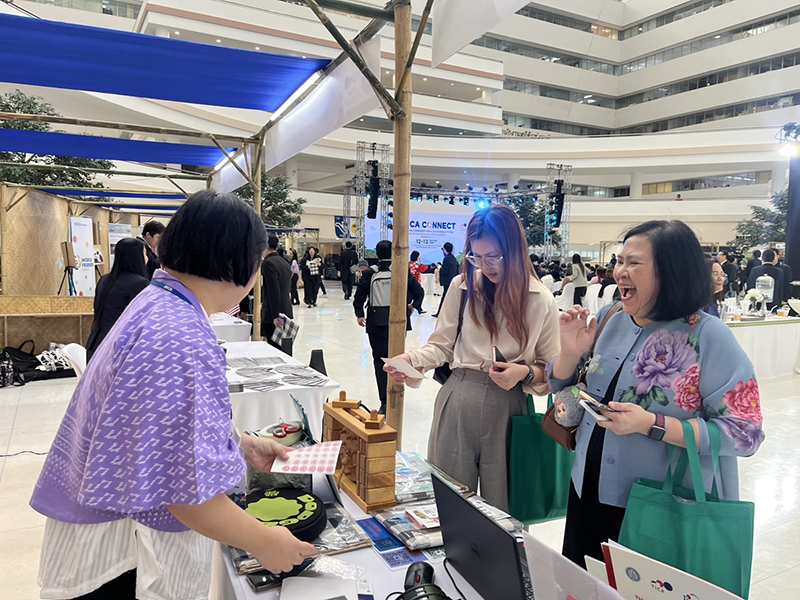 The APCD booth was attracted participants by DIS equipment’s. 