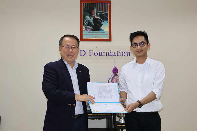 Mr. Iffan Cheni, student intern from Thammasat University received the completion certificate and letters of appreciation from APCD executive director.
