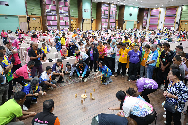The participants participated a mini completion of Samspel and Dodgebee.