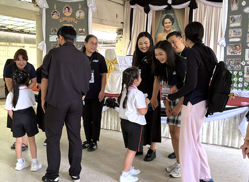 Participants took a field visit to observe Kindergarten and Inclusive Primary School Activities with discussion exchange at Kasem Phithaya School on 19 November.