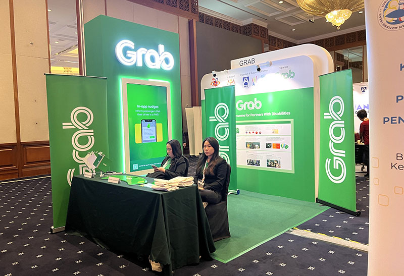 Collecting materials from Exhibitors, establishing documentation exchange practice.