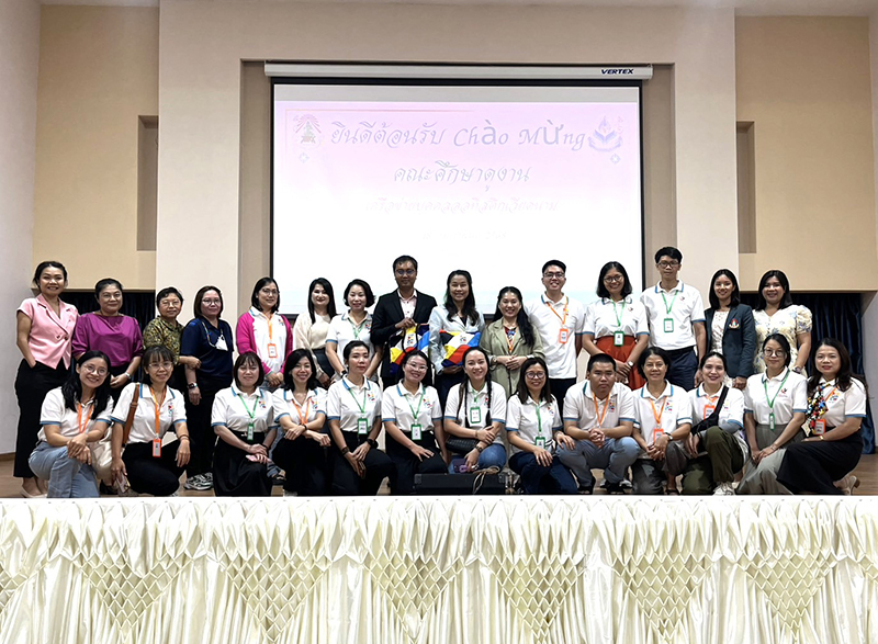 On 18 February, the delegates visited Piboonprachasan School, bangkok which is an inclusive school. The had a group photo with the special education teachers and staff. They explored capacity-building programs and inclusive classrooms for students with developmental disorders and autism and experience and interact with lively students who live with developmental disorders and autism. They enjoy visited the school one of famous school in Thailand.