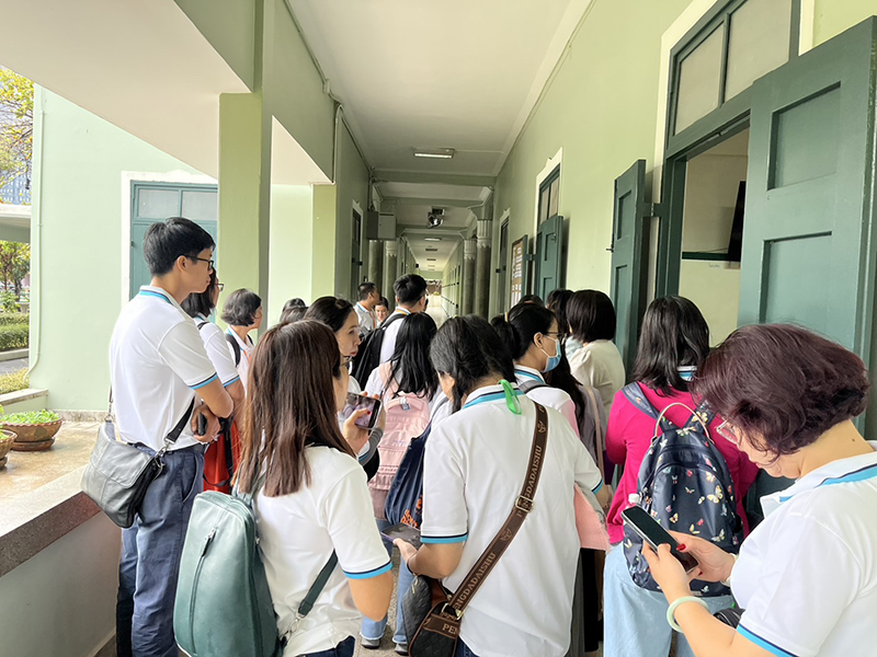 On 18 February, the delegates visited Piboonprachasan School, bangkok which is an inclusive school. The had a group photo with the special education teachers and staff. They explored capacity-building programs and inclusive classrooms for students with developmental disorders and autism and experience and interact with lively students who live with developmental disorders and autism. They enjoy visited the school one of famous school in Thailand.