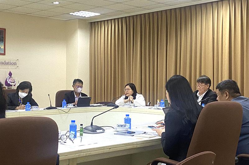 Key representatives from DEP, Department of Employment, and APCD discussed the main outlines of the policy paper.