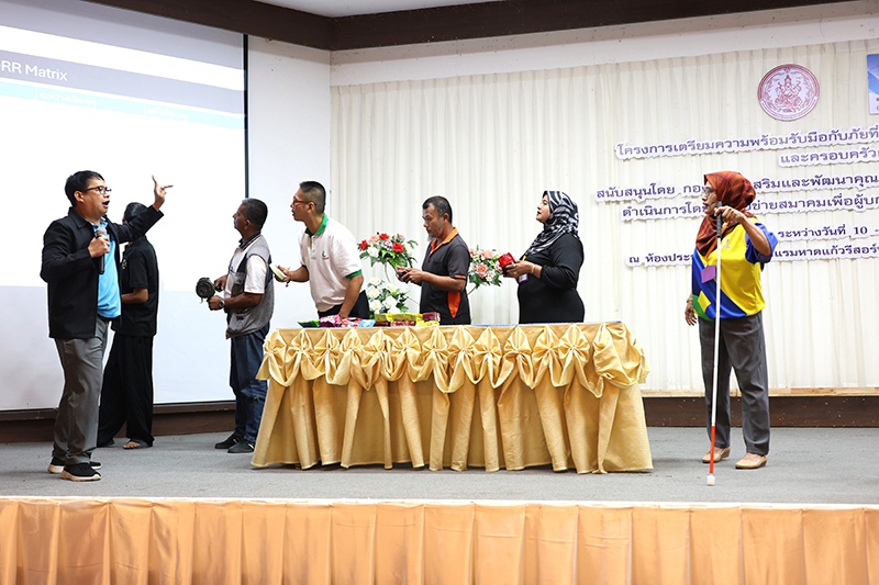 Photo 3: Mr. Watcharapol introduced participants to the DiDRR Matrix (Disability-Inclusive Disaster Risk Reduction), a practical tool designed to ensure that individuals with psychosocial disabilities and their family members are fully included in disaster prevention, preparedness, response, and recovery efforts.