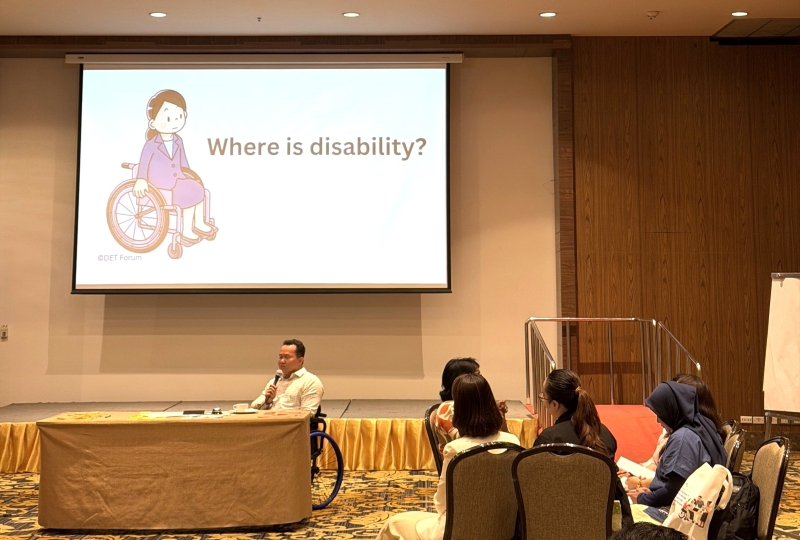 Picture 6: Mr. Sawang Srisom, Thai resource person introduced Disability Equality Training (DET), encouraging participants to challenge stereotypes and better understand disability inclusion, barriers and barriers-free society.