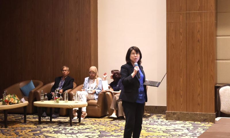 Picture 15: Ms. Maho Harada of JICA Headquarters provided expert reflections and constructive feedback during the Country Report Session.