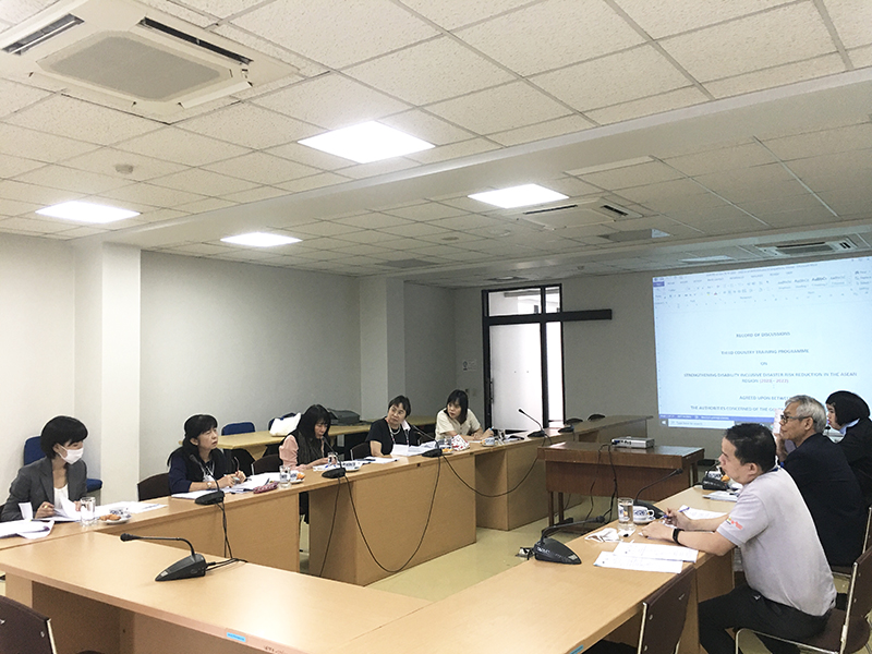A representative from JICA Thailand Office, Ms. Suwanna Navacharoen, Program Officer, shared viewpoints of the last TCTP lessons learned to cope with COVID-19 responses.