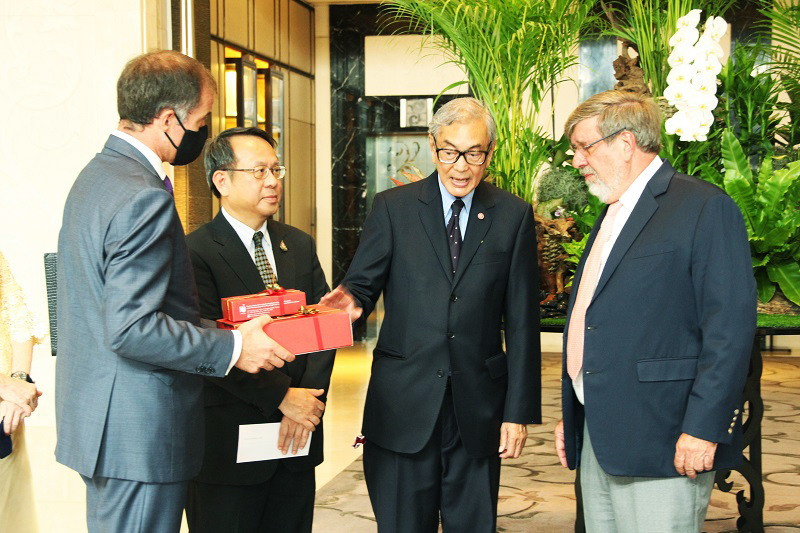 The Chairperson of APCD Foundation Committee and APCD management team presented a token of appreciation, a premium chocolate box and other products of 60+Plus to the donor.