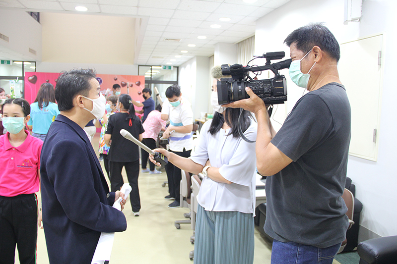 5.	Mr. Watcharapol Chuengcharoen, Chief of Networking & Collaboration, was interviewed by TV Asahi Thailand Office for the media coverage.