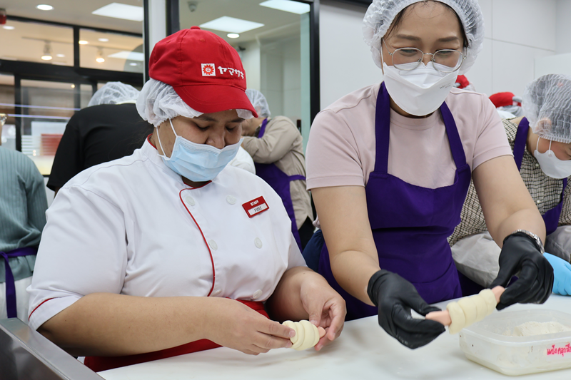 Baking session with persons with disabilities.
