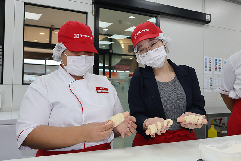 Japanese Embassy Official Visits APCD to Explore Disability-Inclusive Employment and Facilities