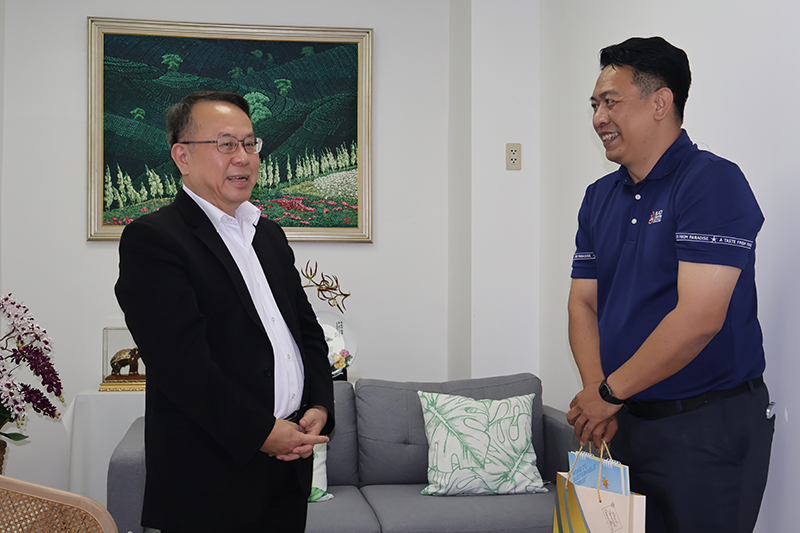 The cordial exchange of seasonal greetings reflects the ongoing collaborative spirit between BLACK CANYON (THAILAND) COMPANY LIMITED and APCD as both organizations look forward to the opportunities and challenges of 2026.