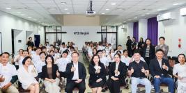 Picture 1: The participants pose for a group photo
