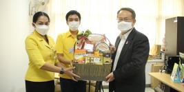 On 23 December 2021, Season's Greetings & Happy New Year 2022, representatives of CHITRALADA SCHOOL extended their best wishes and presented a basket of gifts to Mr. Piroon Laismit (APCD Executive Director)