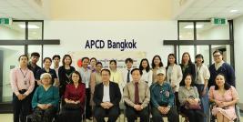 A group photo was taken with the JICA Alumni Association of Thailand (JAAT) and APCD staff. 