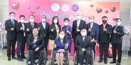 Group photo of core representatives from the Department of Empowerment of Persons with Disabilities (DEP), the Department of Children and Youth, Disabilities Thailand (DTH), APCD, and other relevant associations for Thai persons with disabilities