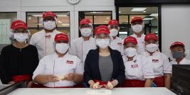 เจ้าหน้าที่สถานเอกอัครราชทูตญี่ปุ่นเยือน APCD เพื่อศึกษาการจ้างงานและสิ่งอำนวยความสะดวกสำหรับคนพิการ