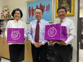 Mr. Piroon Laismit, APCD Executive Director (middle) welcomed and presented a token of appreciation (APCD Chocolate gift boxes made by persons with disabilities) to Mrs. Ureerat Chareontoh, Director-General of TICA (left) and Mr. Cherdkiat Atthakor, Deputy Permanent Secretary of Ministry of Foreign Affairs (MOFA) (right).