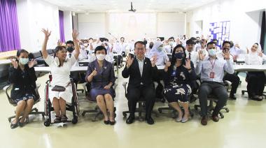 On 27 July 2022, Ms. Thitiporn Chirasawadi, the Director of Devawongse Varopakarn Institute of Foreign Affairs, Ministry of Foreign Affairs of Thailand, led Devawongse Varopakarn Institute team and University students from Southern Thailand to visit APCD. They learned more about capacity building and vocational skills development for Thai Persons with Disabilities from the APCD programs.