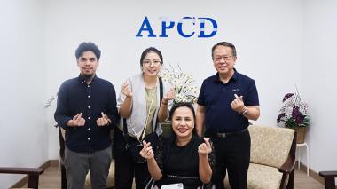 Picture 1: A group photo including (from left) Mr. Thapanut Nookuea, Ms. Jiyoung Kim, Ms. Nongnuch Maytarjittipun (seated in a wheelchair), and Mr. Piroon Laismit, Executive Director of APCD.