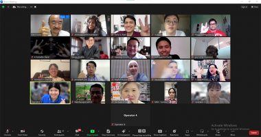 A group screenshot of 4th Schooling participants and facilitator from Asia Pacific region and beyond during the Zoom meeting.