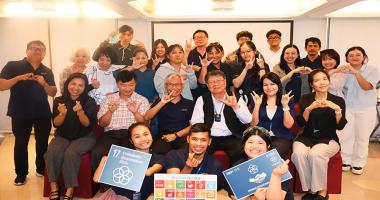 Picture 1: A group photo of participants included APCD Network Partners, resource person and APCD staff. There were 25 persons attended the activities.